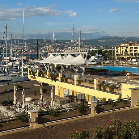 Al Porticciolo Apartment Muggia Exterior photo